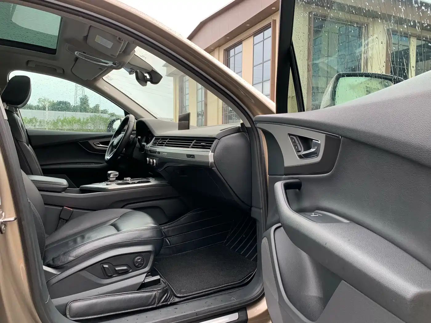 Audi Q7 2018 40 TFSI Comfort фото 16