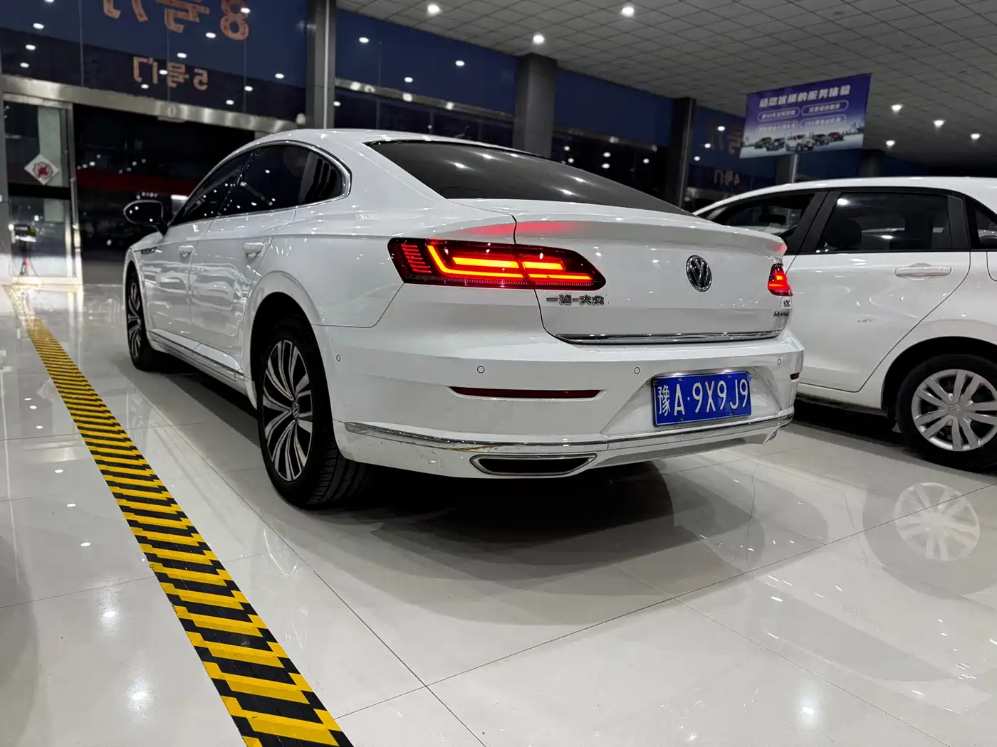 Volkswagen FAW-Volkswagen CC 2020 330TSI Glamour Version China VI фото 6