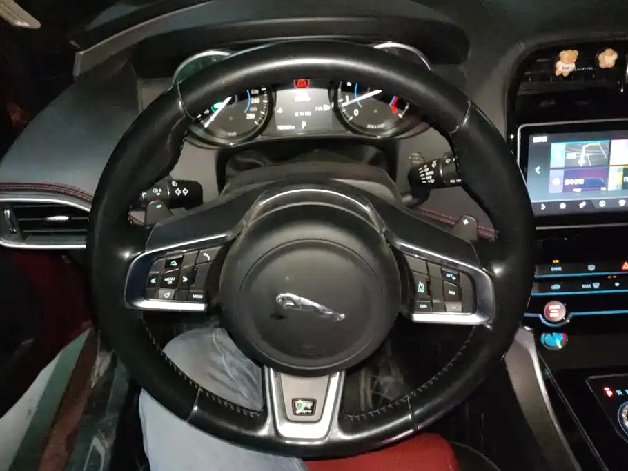 Jaguar XE 2016 2017 2.0T 200PS R-Sport