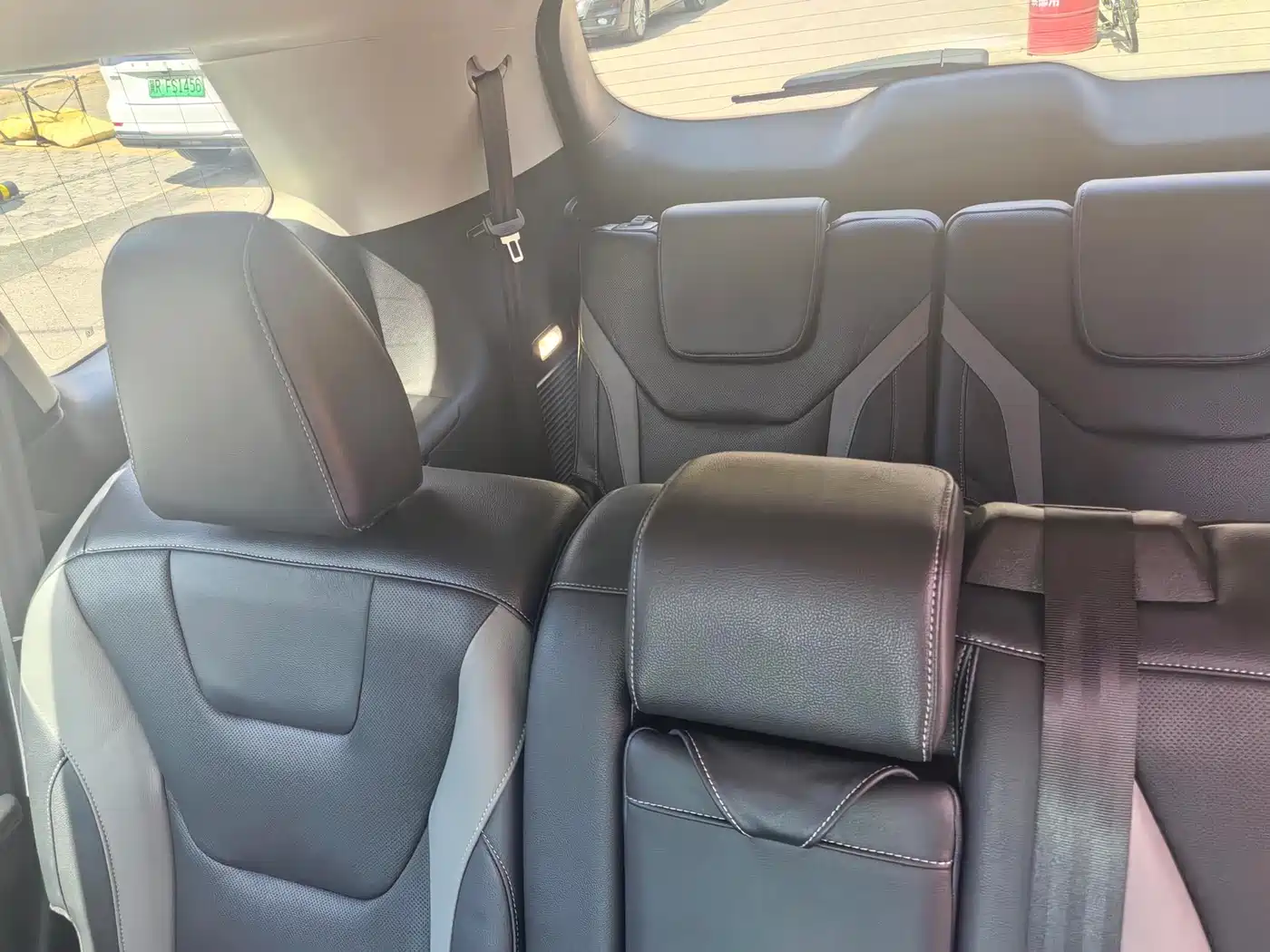 Фото 12 - Ford Edge