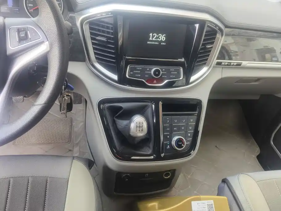 JAC Refine Refine M4 2017 2016 2.0L Manual Luxury