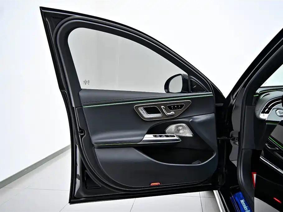 Mercedes-Benz E-Class 2025 Facelift E 300 L Premium фото 19