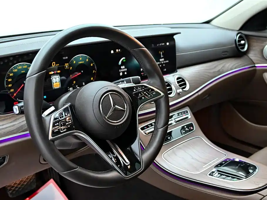 MERCEDES-BENZ E CLASS