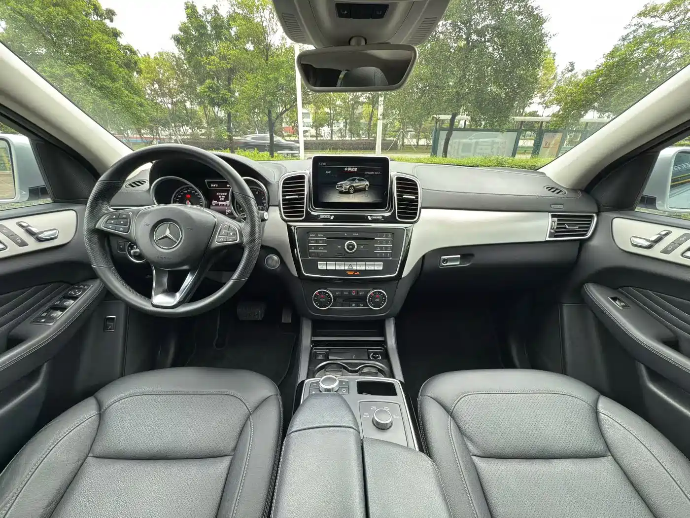 Mercedes-Benz GLE Coupe 2015 GLE 320 4MATIC Coupe SUV фото 8