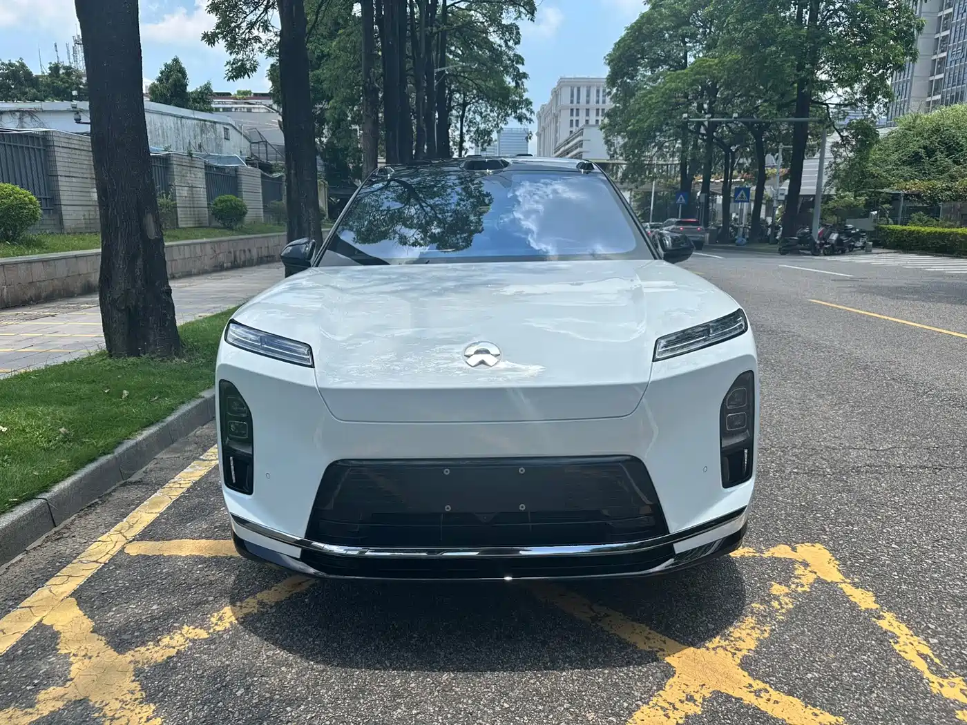 NIO ES8 2026 2025 Model 6-Seat Executive Luxury Edition