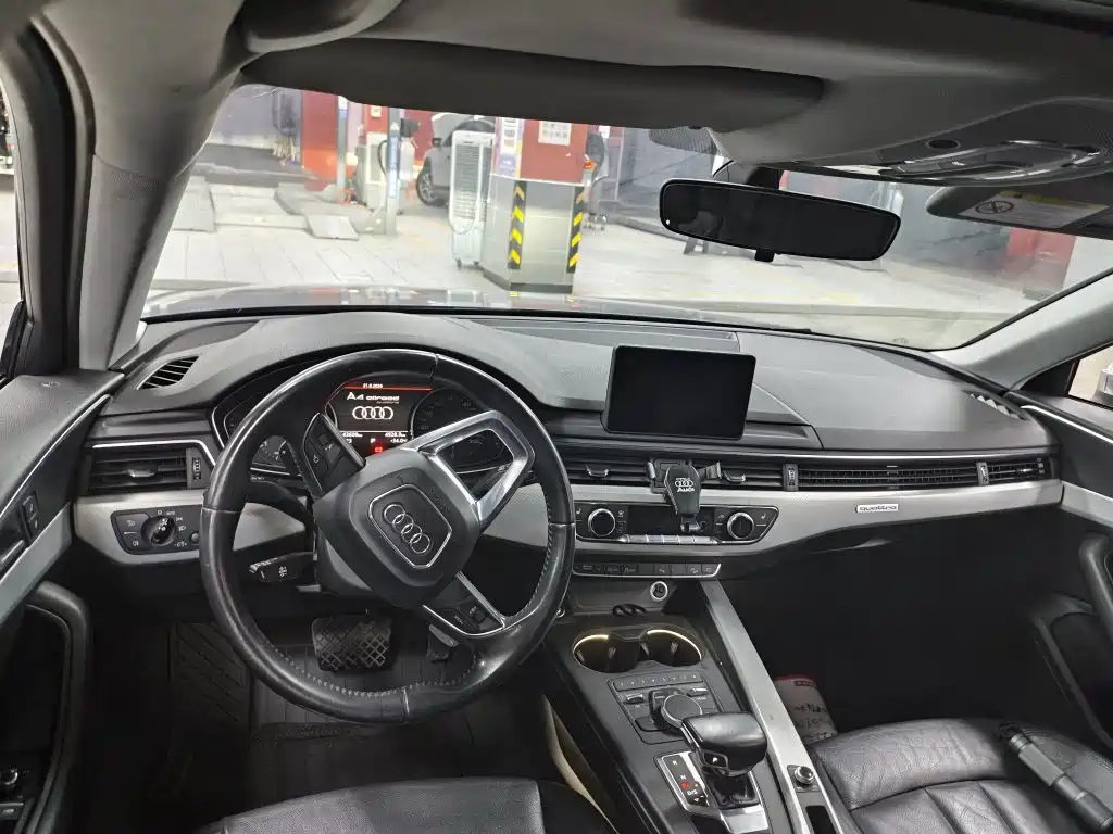 Audi A4 (Import) 2017 2017 45 TFSI allroad quattro Fashion