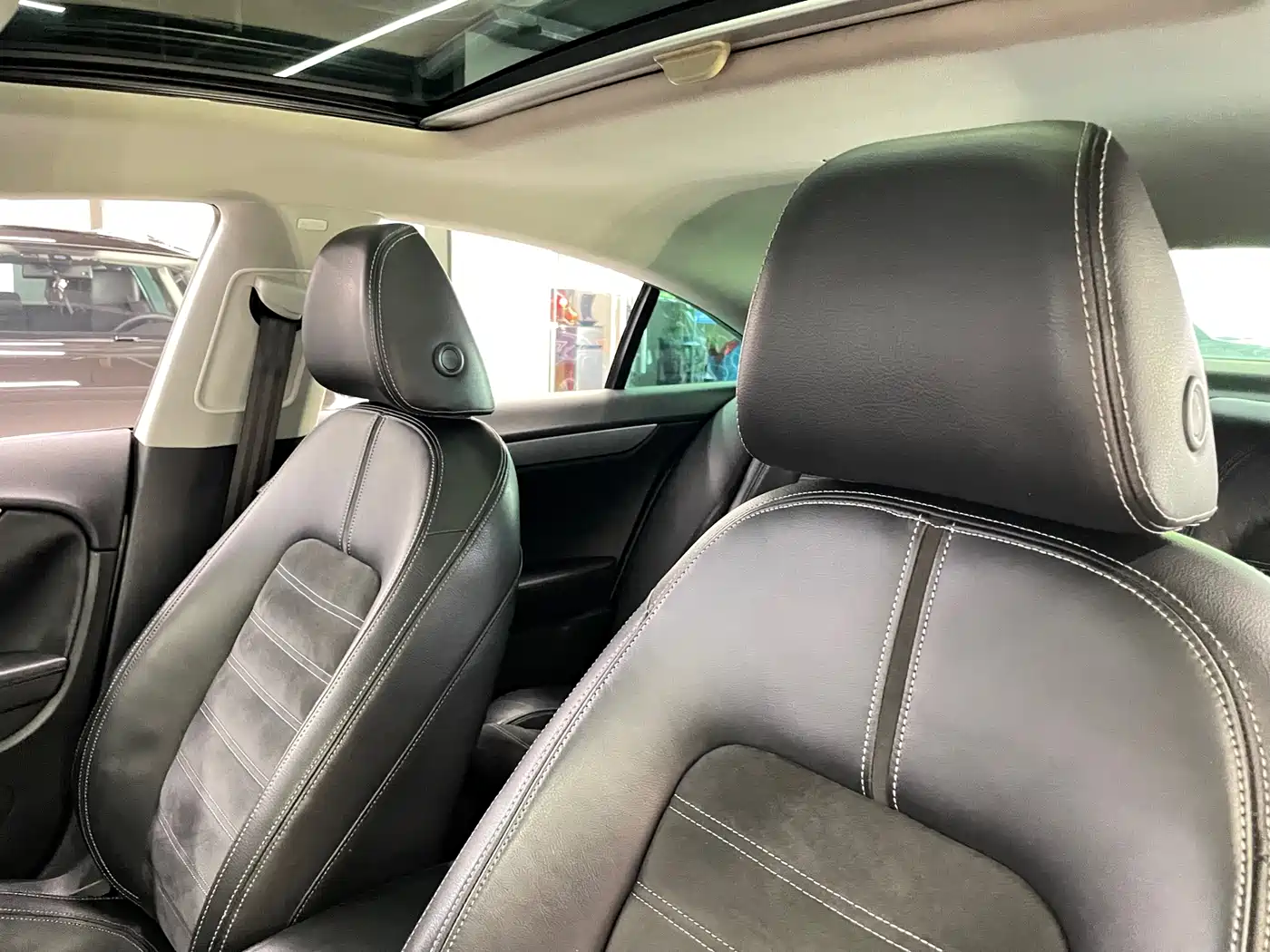 Volkswagen FAW-Volkswagen CC 2012 Model 2.0TSI Luxury фото 27