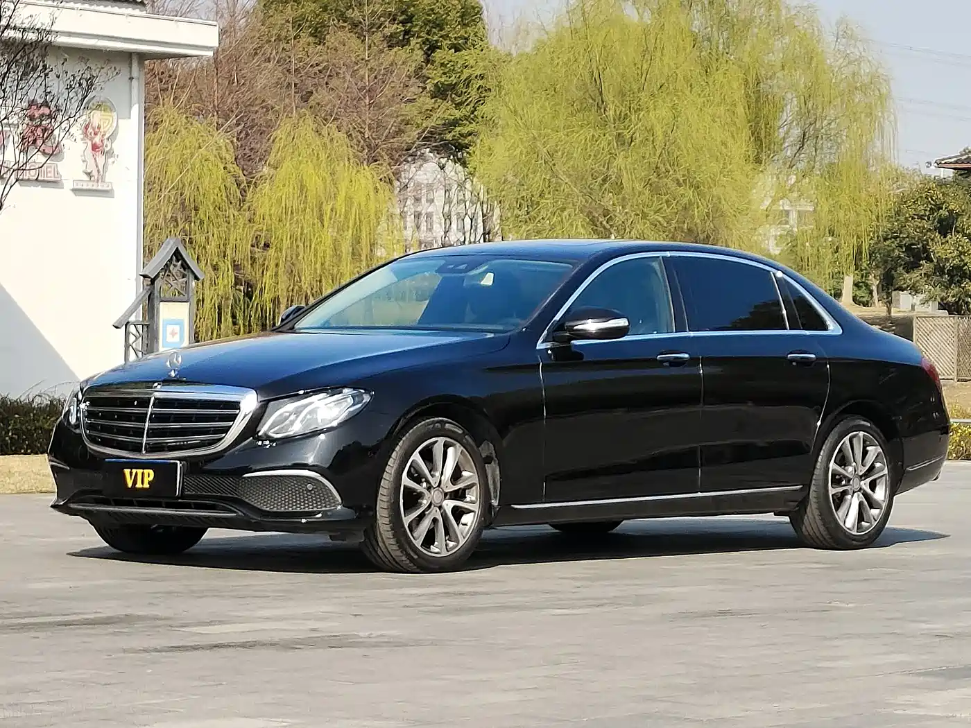 Mercedes-Benz E-Class 2017 E 200 L 4MATIC
