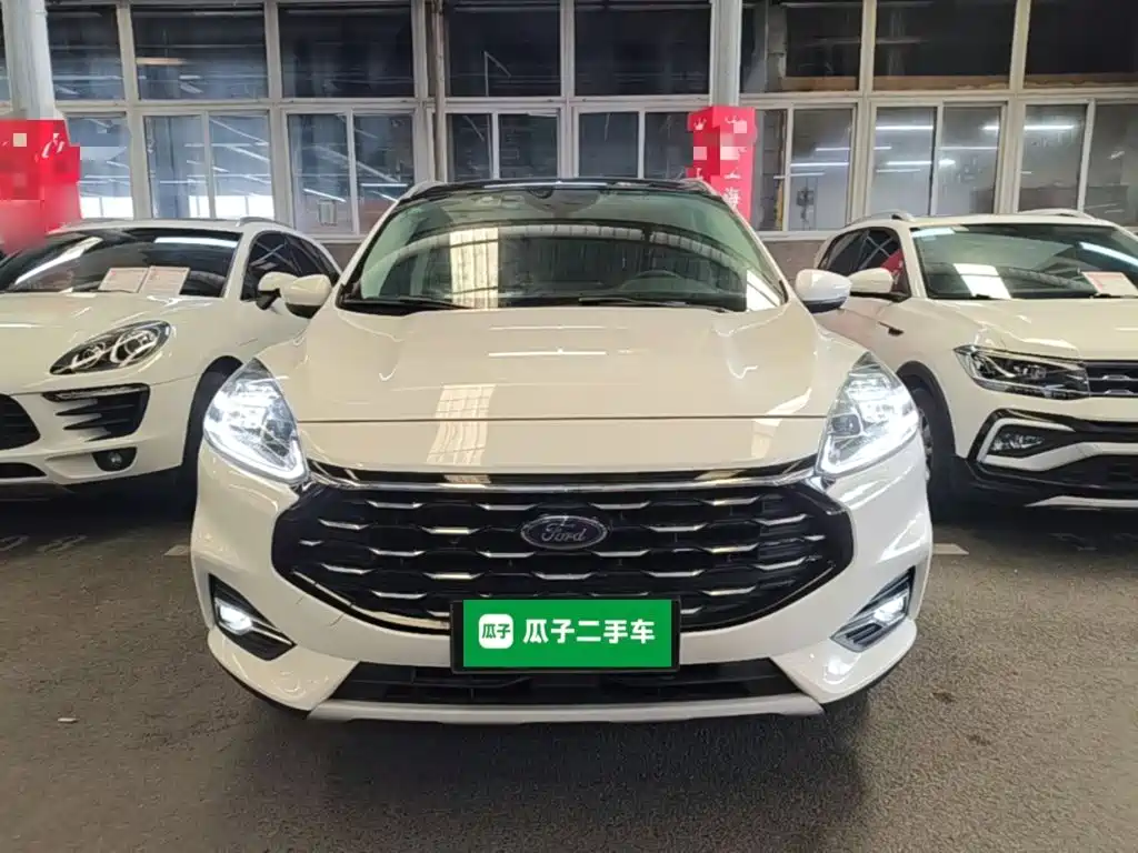 Ford Escape 2021 2020 EcoBoost 245 2WD Premium Edition