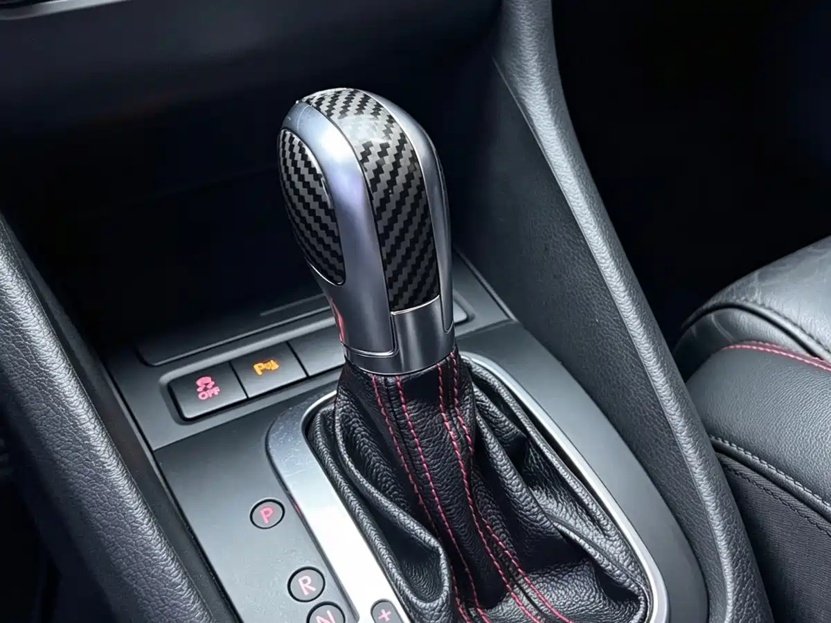 Volkswagen Golf GTI 2014 2012 2.0TSI GTI