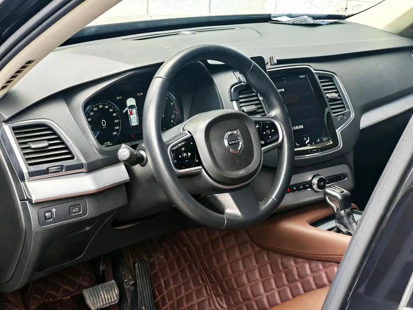 Фото 12 - Volvo XC90