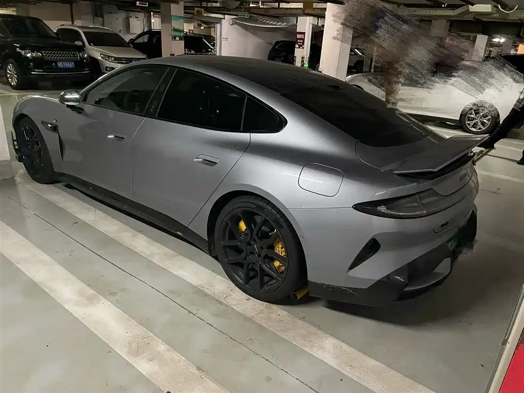 XIAOMI CAR XIAOMI SU7 ULTRA