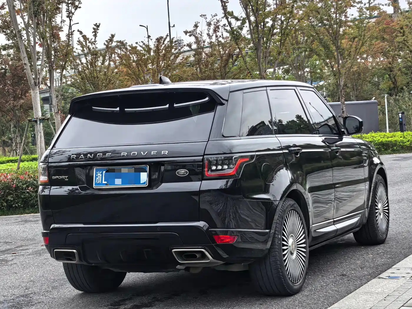 Land Rover Range Rover Sport 2020 3.0 L6 HSE DYNAMIC фото 6