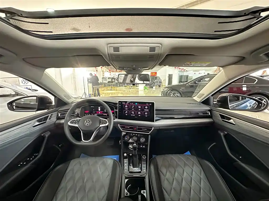Volkswagen Sagitar 2025 300TSI DSG Surpass Edition фото 7