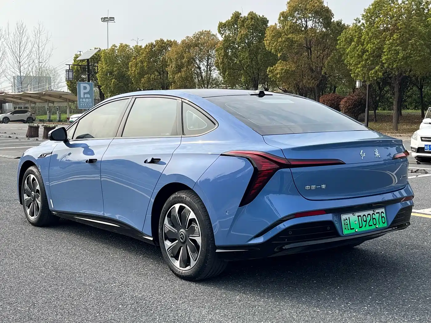 Hongqi HONGQI TIANGONG 05