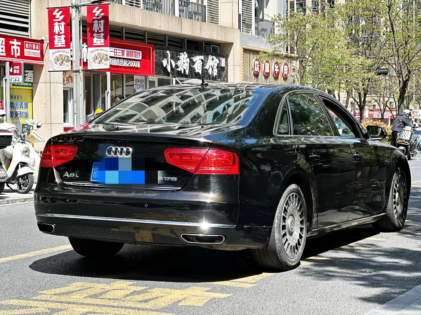 Audi A8 2013 A8L 30 FSI Comfort фото 4