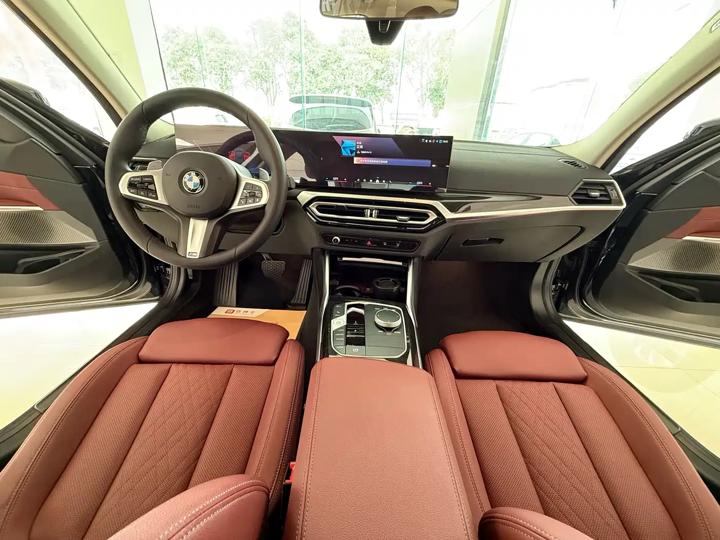 BMW 3 Series 2024 325Li xDrive M Sport Package фото 6