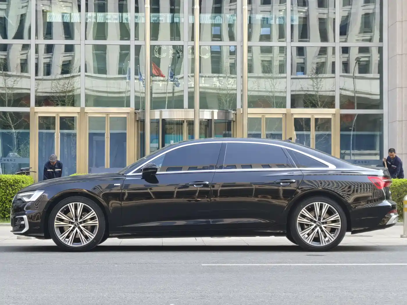 Audi A6L 2024 45 TFSI Premium Dynamic фото 2
