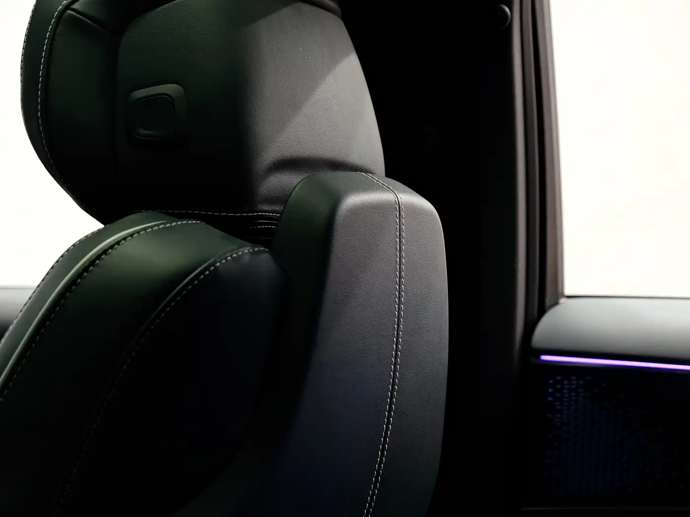 Cadillac IQ Rui Ge 2022 All-Wheel Drive High Performance Premium Edition фото 23
