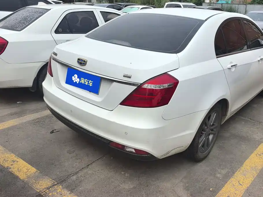 Фото 3 - Geely Emgrand