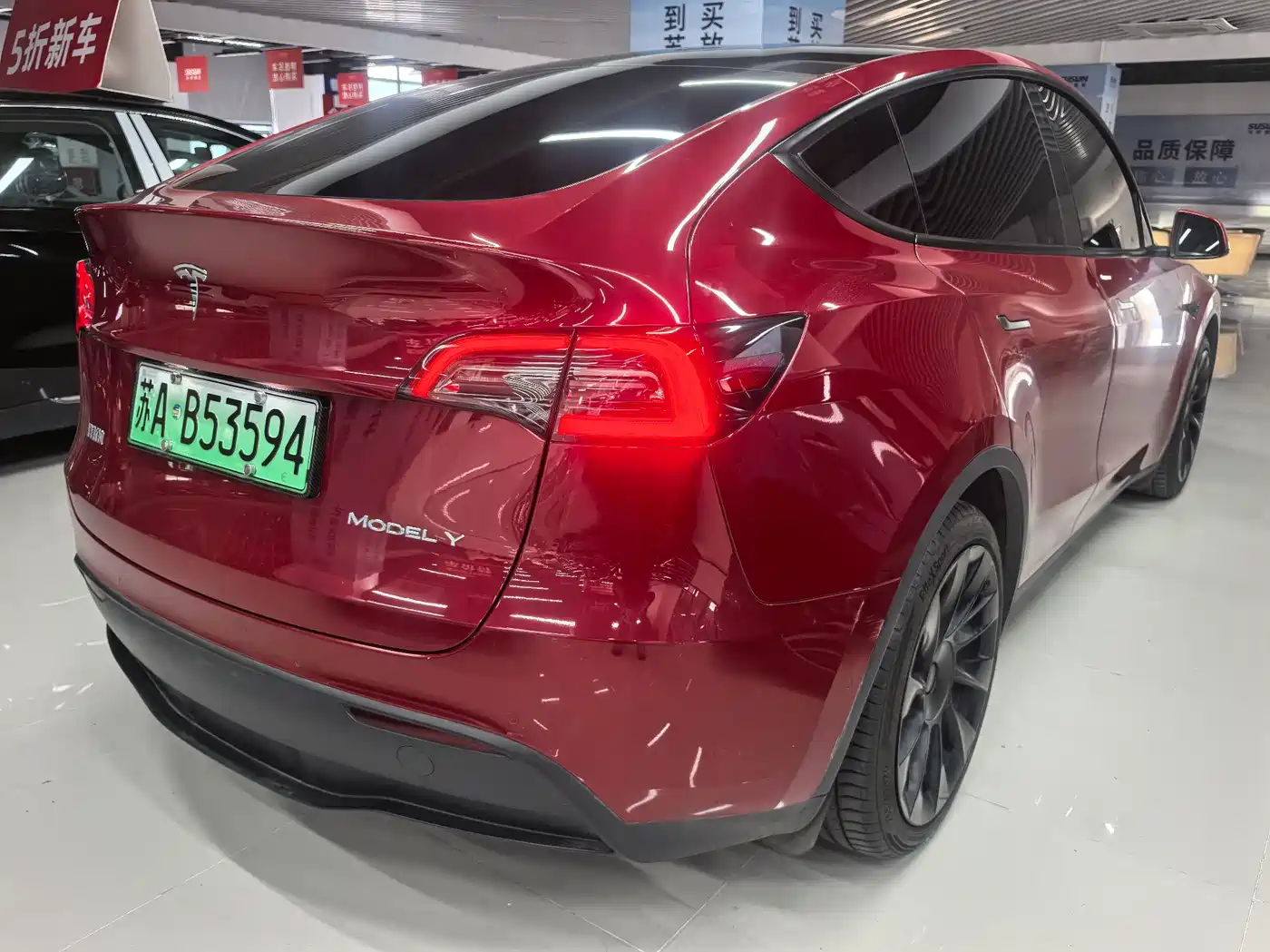TESLA MODEL Y