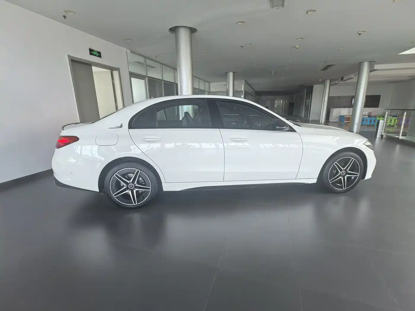 MERCEDES-BENZ CLASS C