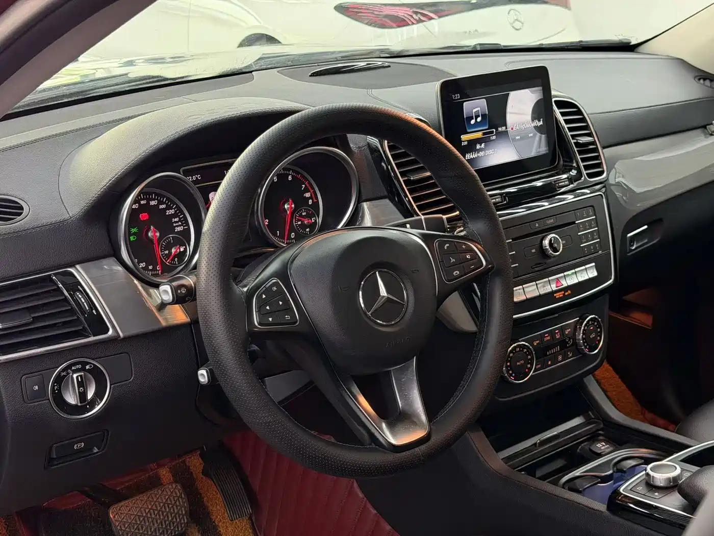 Mercedes-Benz GLE Coupe 2017 GLE 320 4MATIC Coupe SUV фото 5