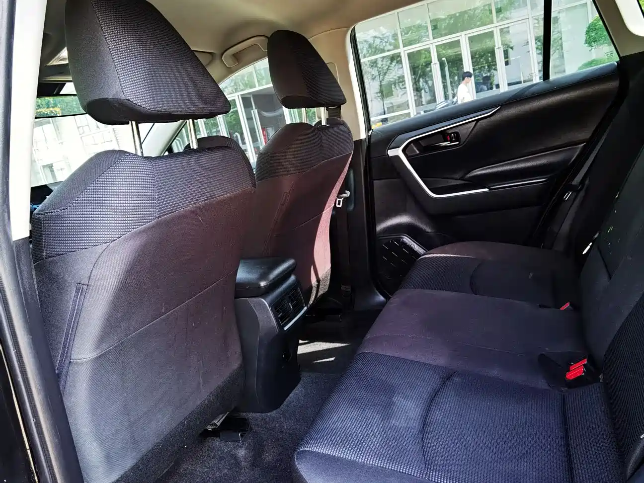 Toyota RAV4 Rongfang 2023 2.0L CVT 2WD Urban Edition фото 11
