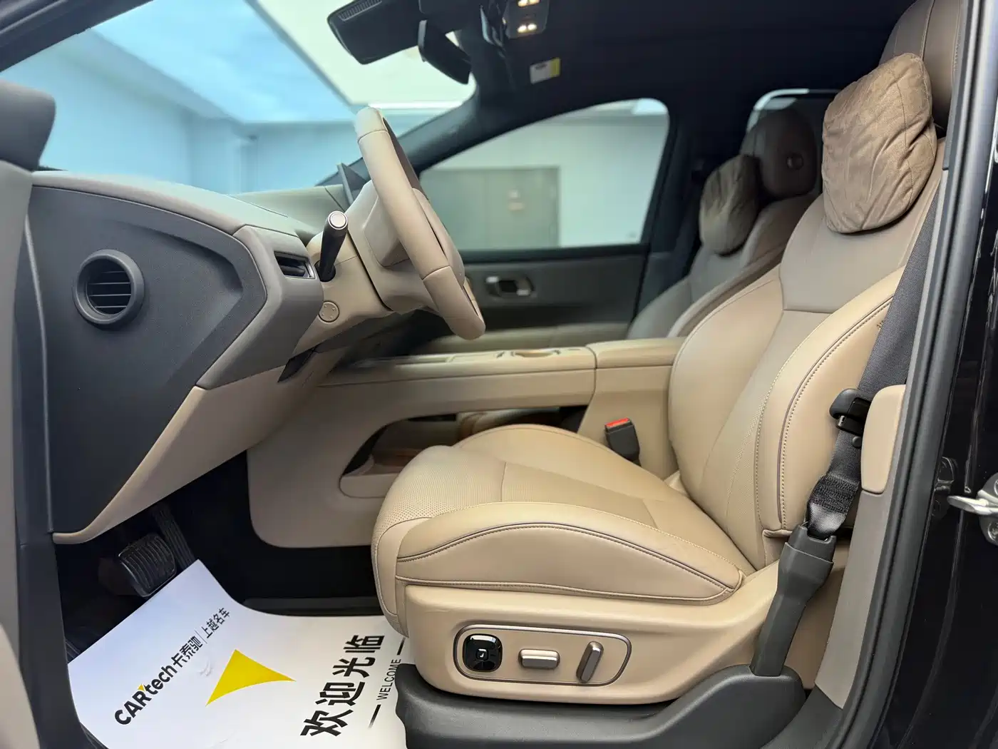 Li Auto i6 2026 2025 2WD Base Model