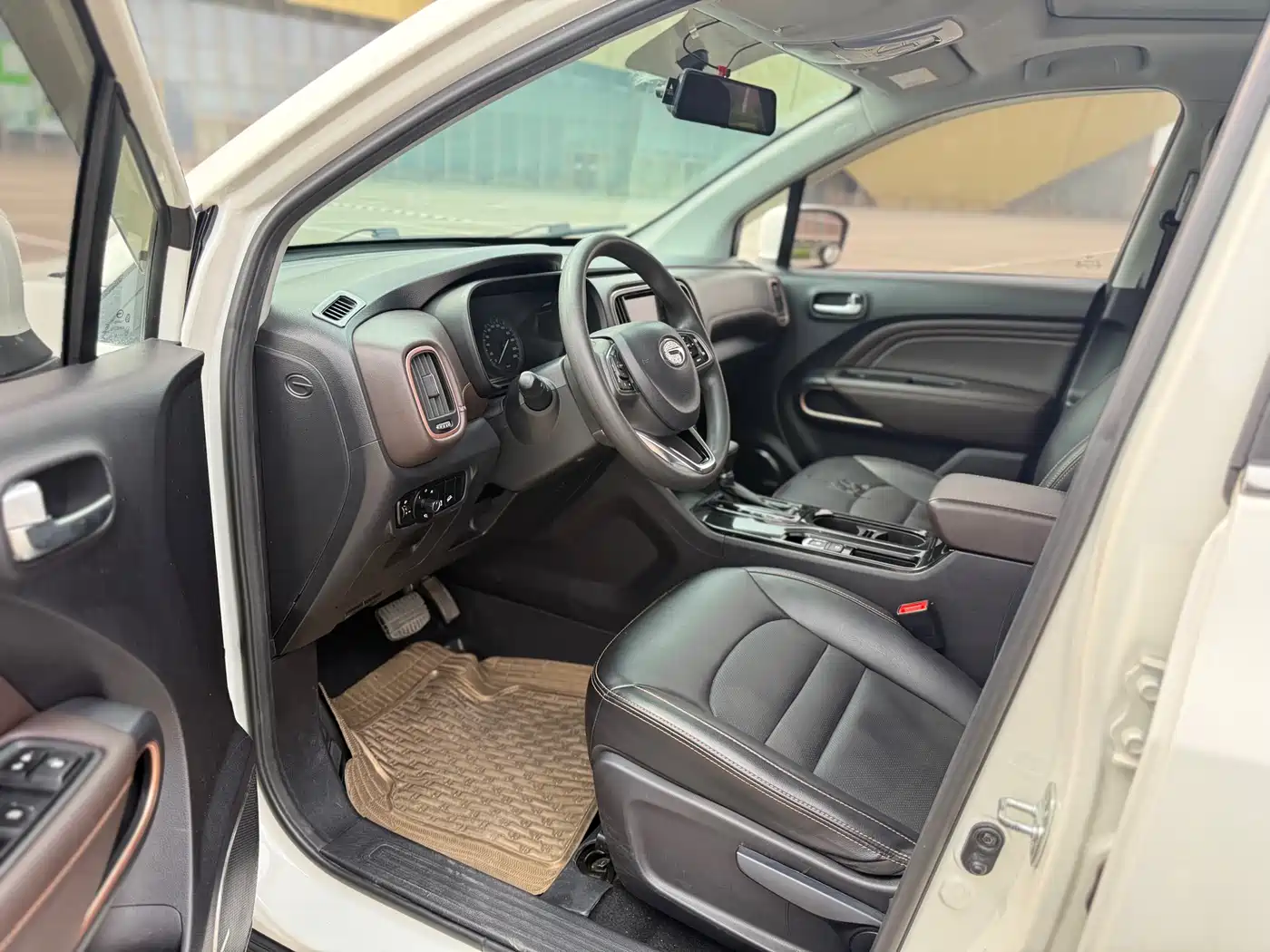 GAC Trumpchi Trumpchi GS3 2017 Model 200T Automatic Luxury Edition фото 4