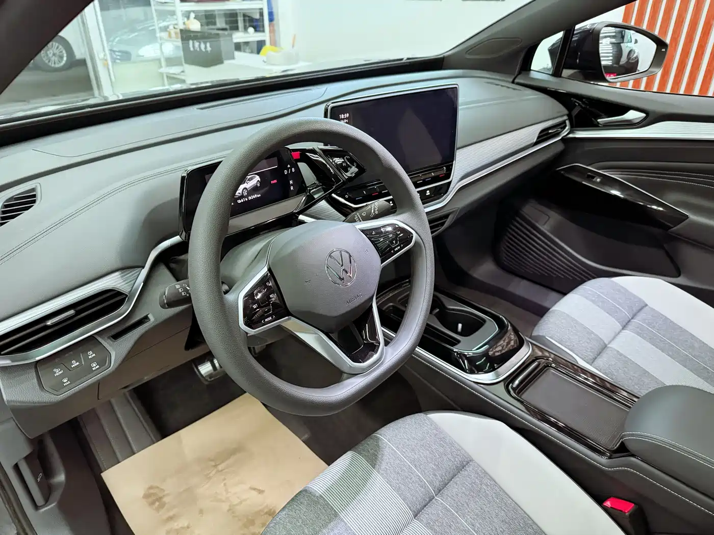 VOLKSWAGEN ID.4 CROZZ