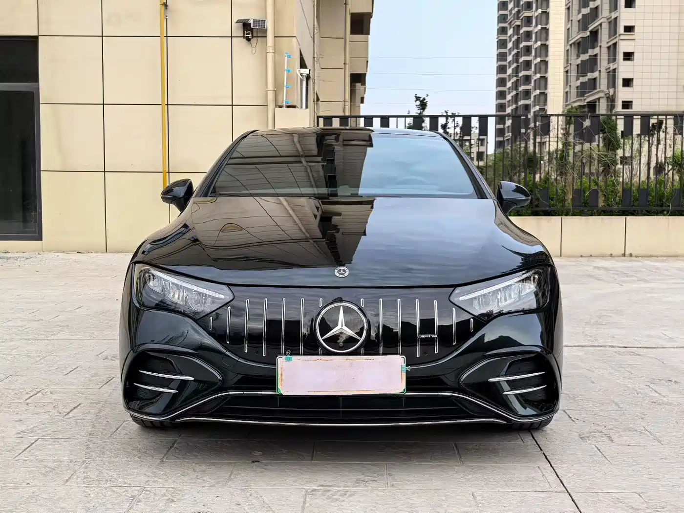 Mercedes-Benz EQE 2022 350 Luxury Edition фото 2