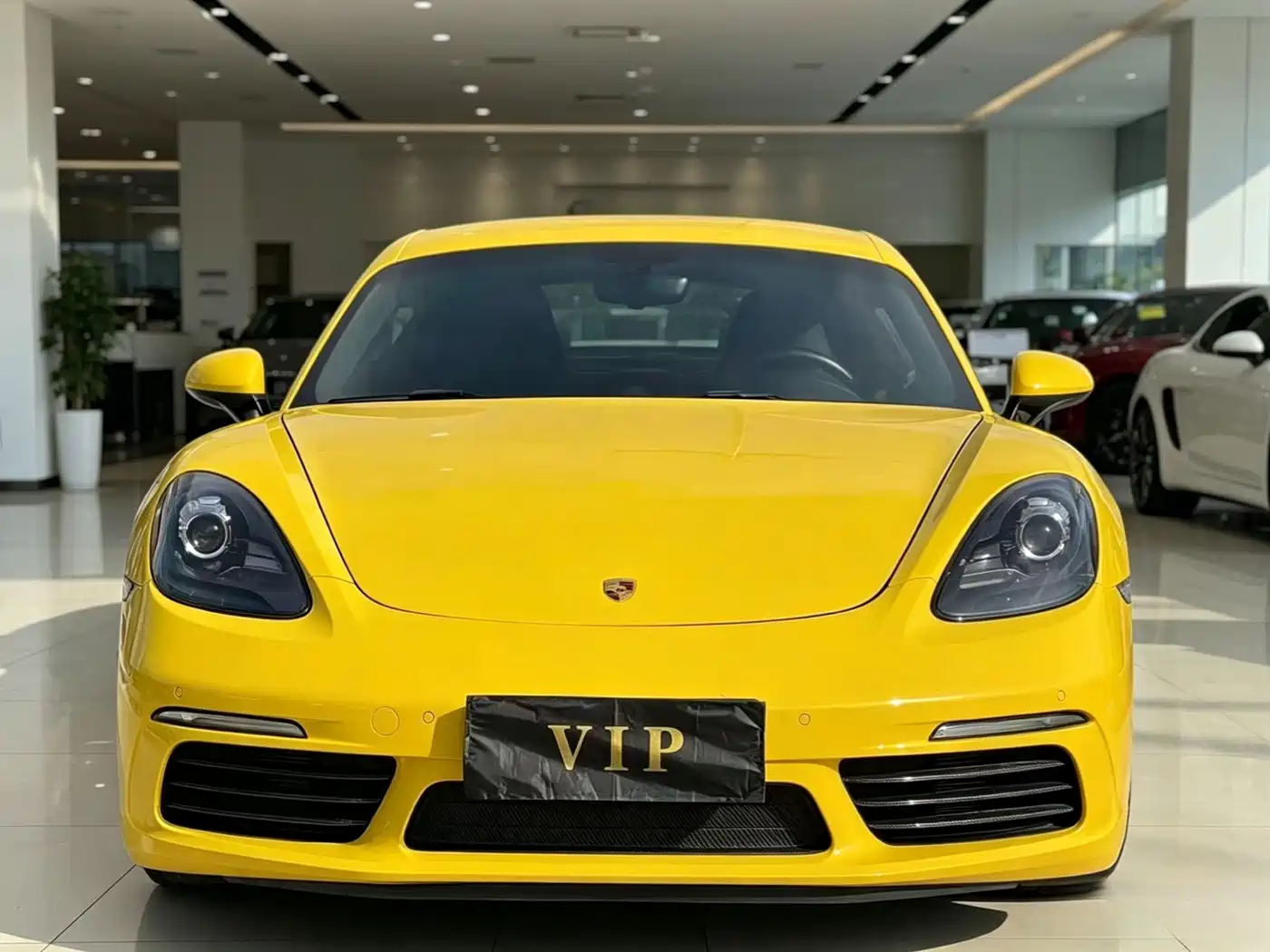 Porsche 718 2018 Cayman 2.0T фото 3