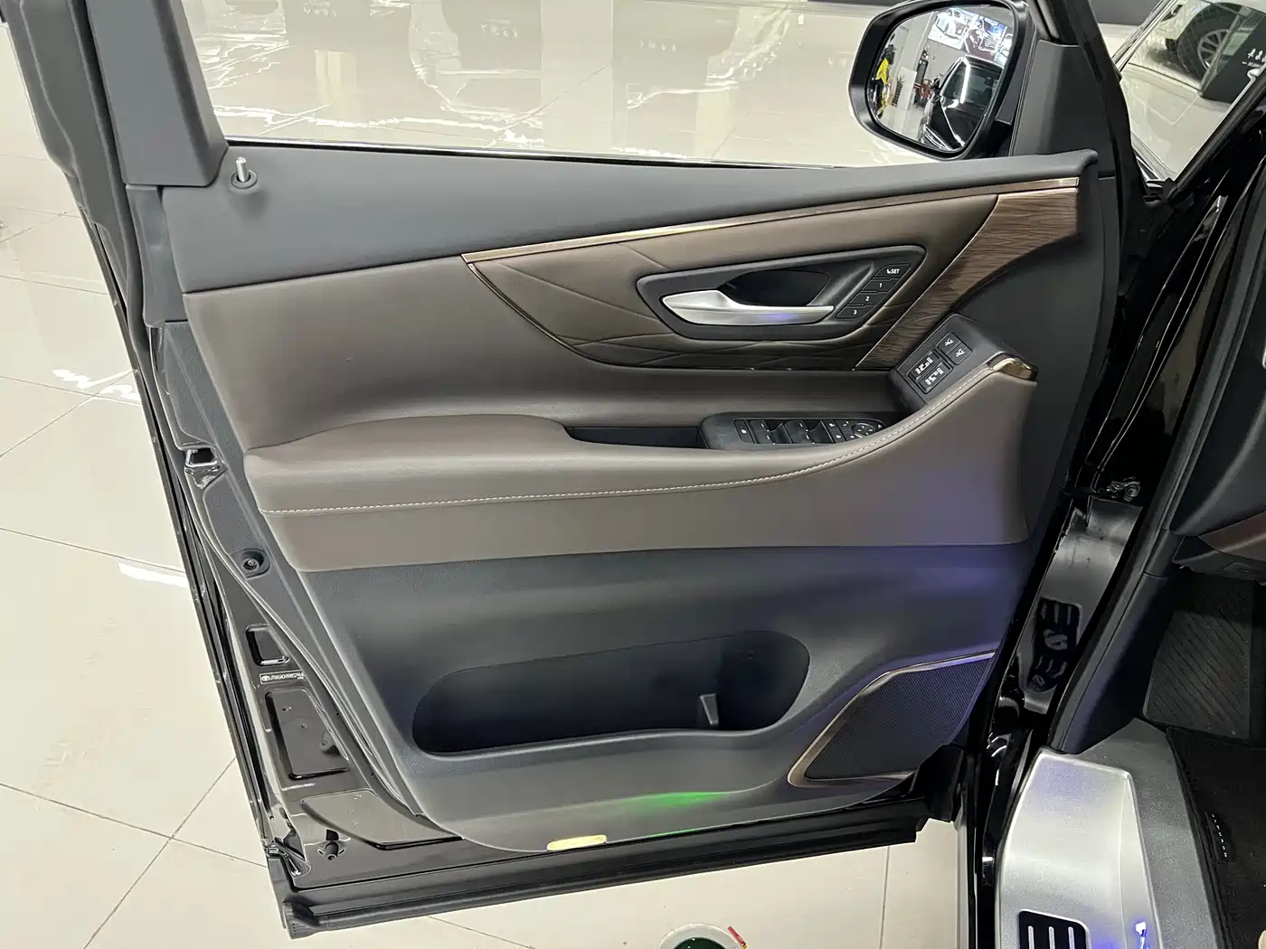 Toyota Alphard 2025 2024 Hybrid 2.5L Ultimate Enjoyment Edition