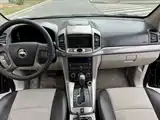 Photo 6 - Chevrolet Captiva