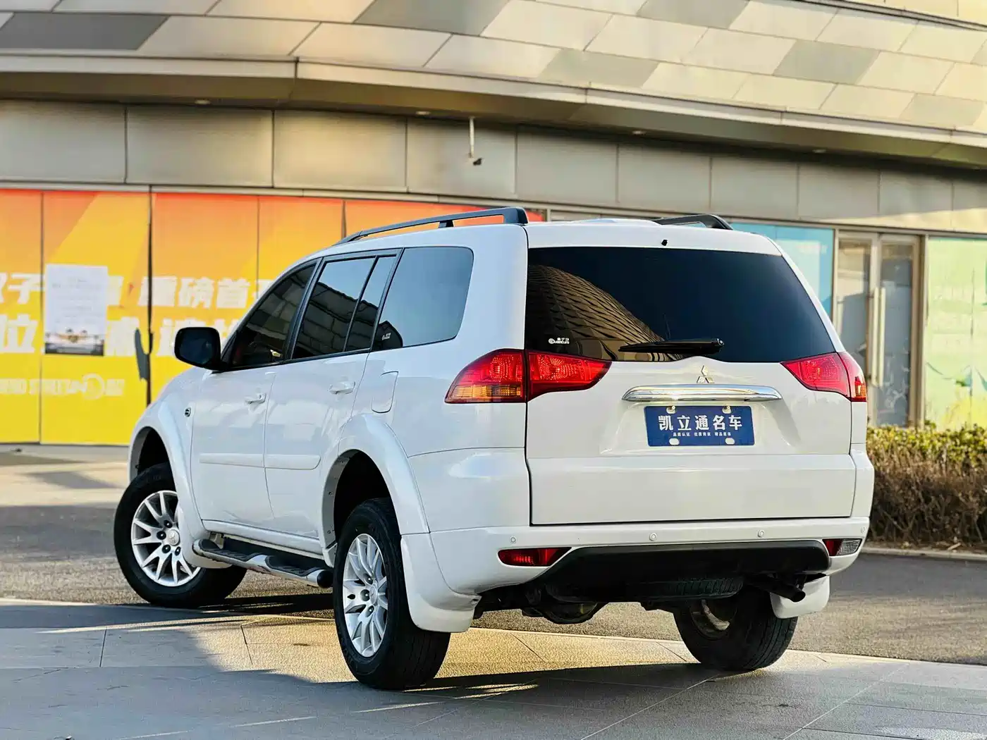 Mitsubishi Pajero Sport 2013 3.0L Automatic 2WD Luxury фото 4