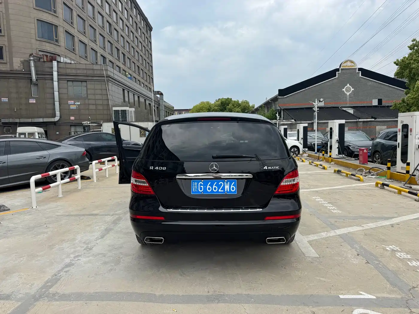 Mercedes-Benz R-Class 2017 R 320 4MATIC Business Collector's Edition фото 14