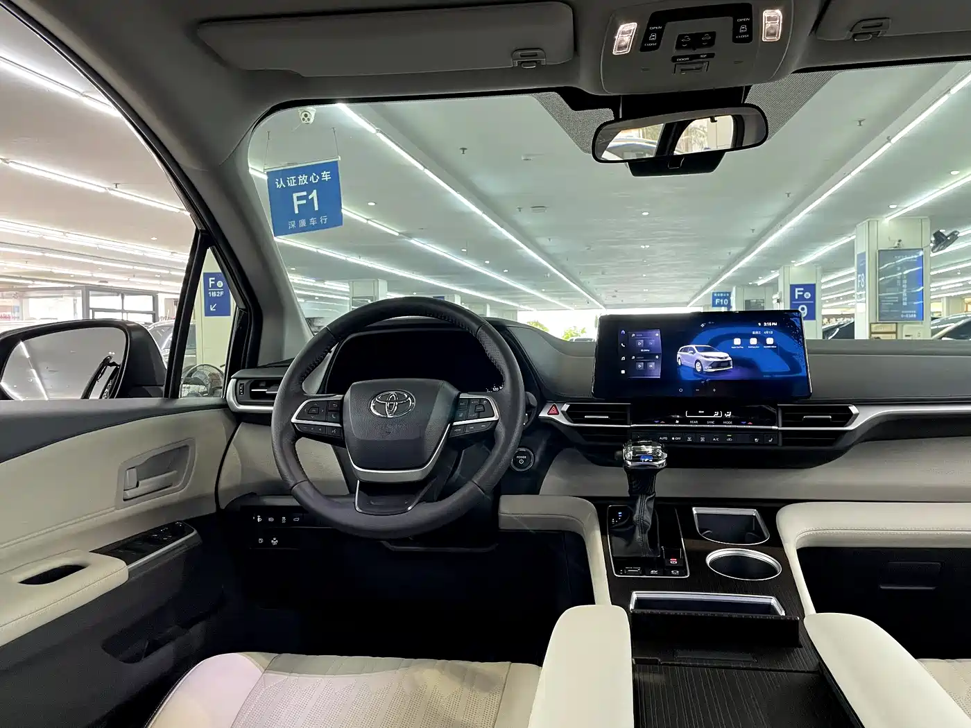 TOYOTA SIENNA
