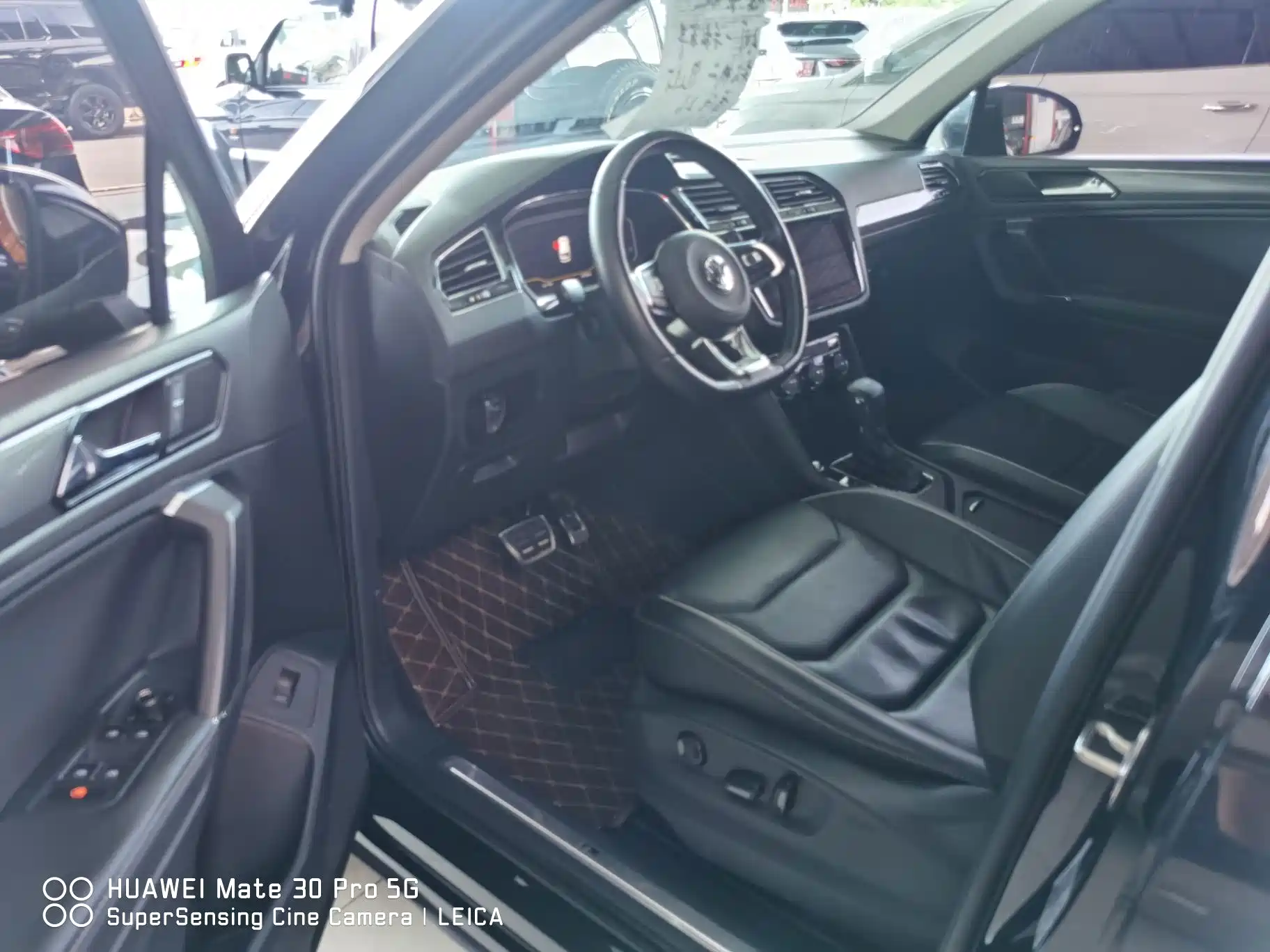Фото 5 - Volkswagen Tiguan L