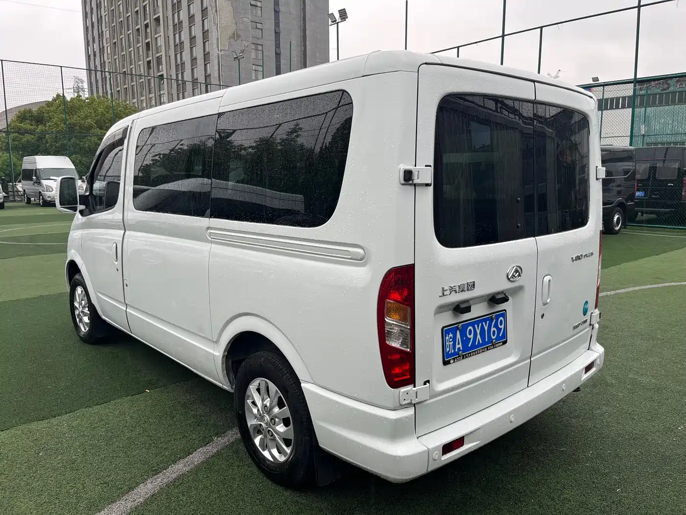 SAIC Maxus Xintu V80 2021 2.0T PLUS AMT Urban Edition Short Wheelbase Ultra-Low Roof 5/6 Seats фото 9