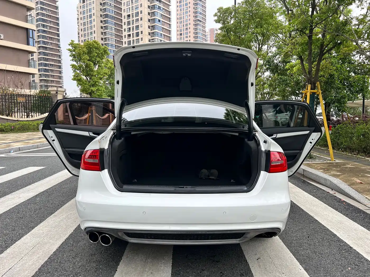 Audi A4L 2013 35 TFSI Automatic Standard фото 16