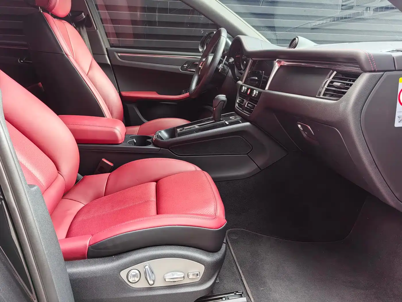 Porsche Macan, миниатюра 21