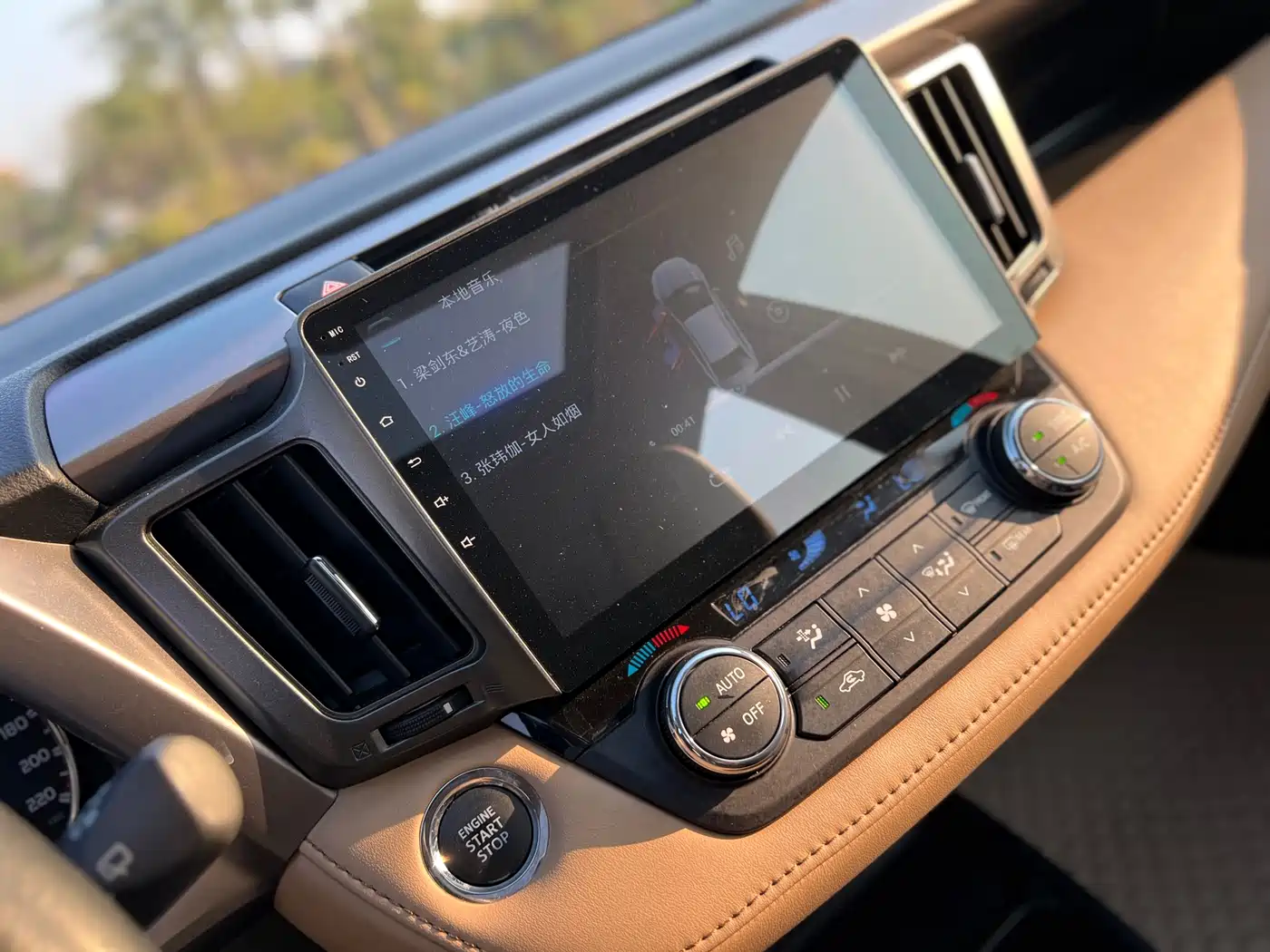 Toyota RAV4 Rongfang 2016 2.0L CVT 2WD Smart (China V) фото 12