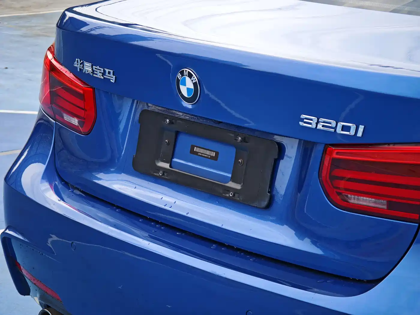 BMW 3 Series 2017 320i M Sport фото 23