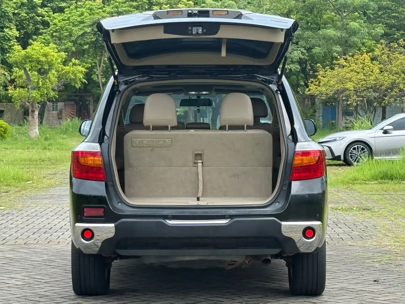 Toyota Highlander 2010 2009 3.5L 4WD 7-seater Luxury Edition