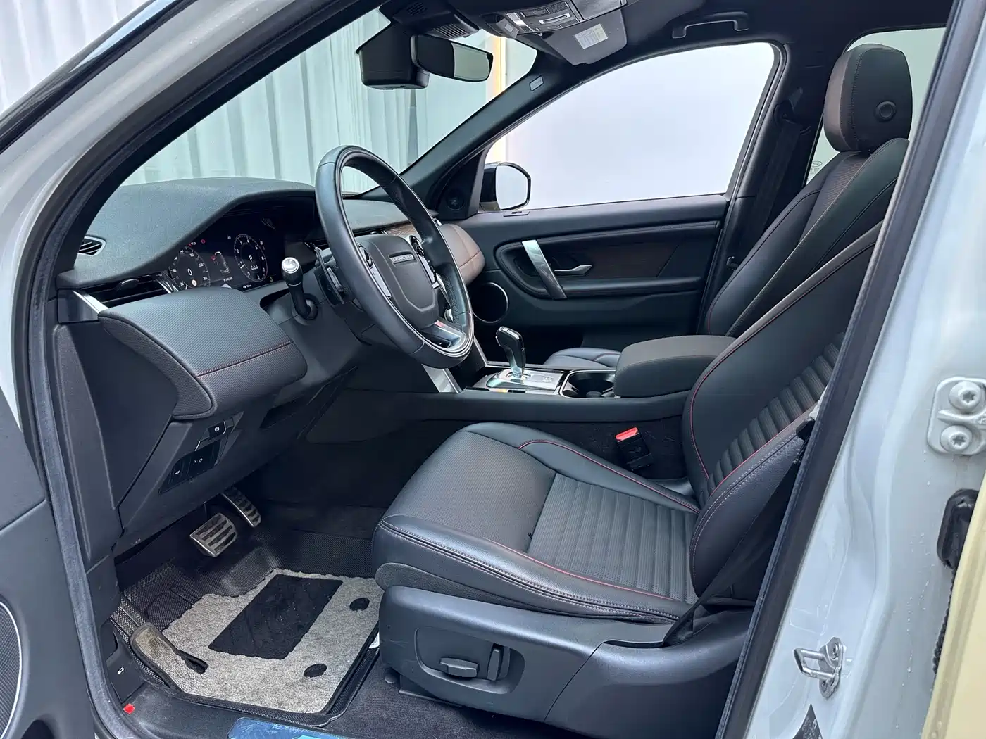 Land Rover Discovery Sport 2021 249PS R-Dynamic S Performance Edition фото 14