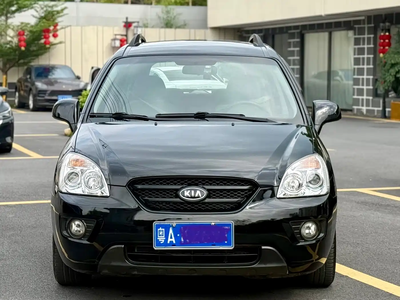 Kia Carens 2011 2.0L 7-Seater Automatic Luxury фото 2