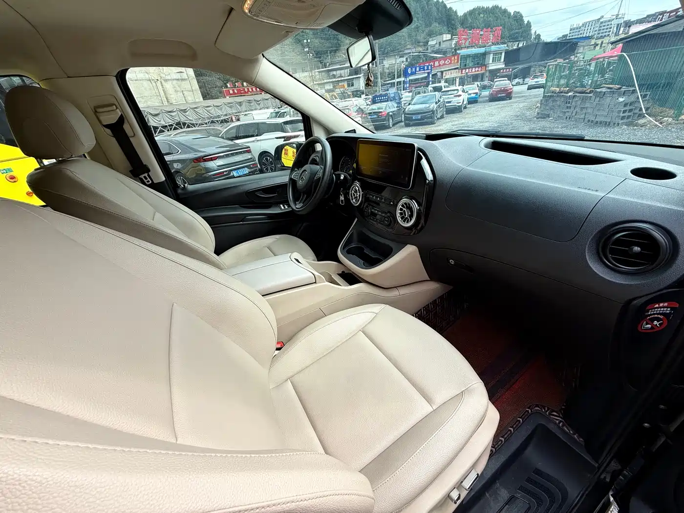 Mercedes-Benz Vito 2018 2.0T Business Edition China VI фото 5