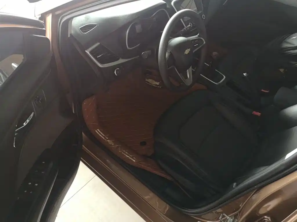 Chevrolet Cavalier 2016 1.5L Manual Delight Edition фото 15