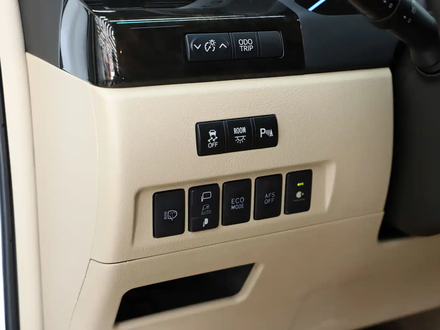 Toyota Alphard 2012 3.5L Luxury Edition фото 14